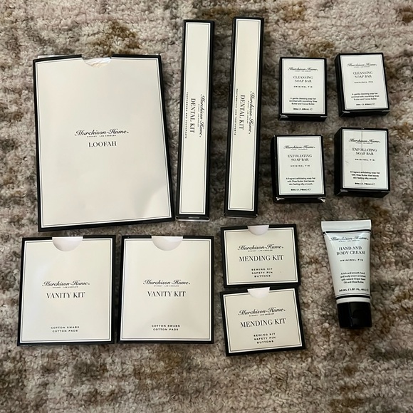 NEW - Lot of 12 Murchison-Hume Luxury Bath Hotel Amenities